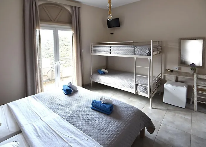 Ξενοδοχείο Kohili Kolibithra In Tinos 2*